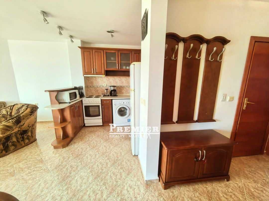 Продава се Двустаен апартамент в Свети Влас - 64 кв.м за 1461 €/кв.м - Снимка #12