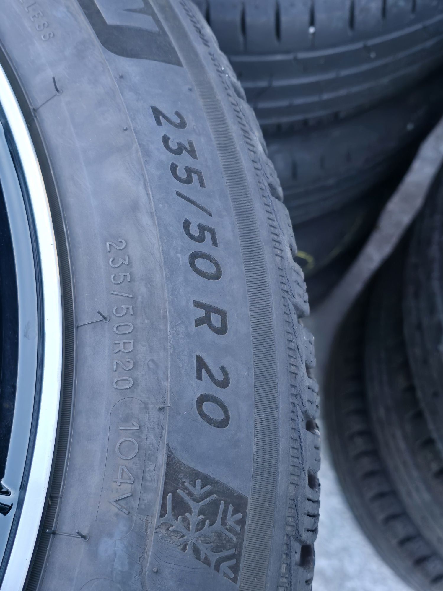 4 Броя Гуми Michelin 2x235/50/20 2x255/45/20 2022dot
