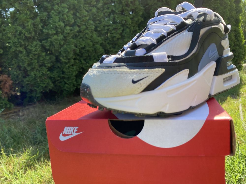 Налични Nike Furyosa дамски топ цена 169 лв