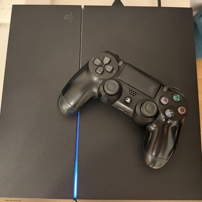 Playstation 4 plus controller