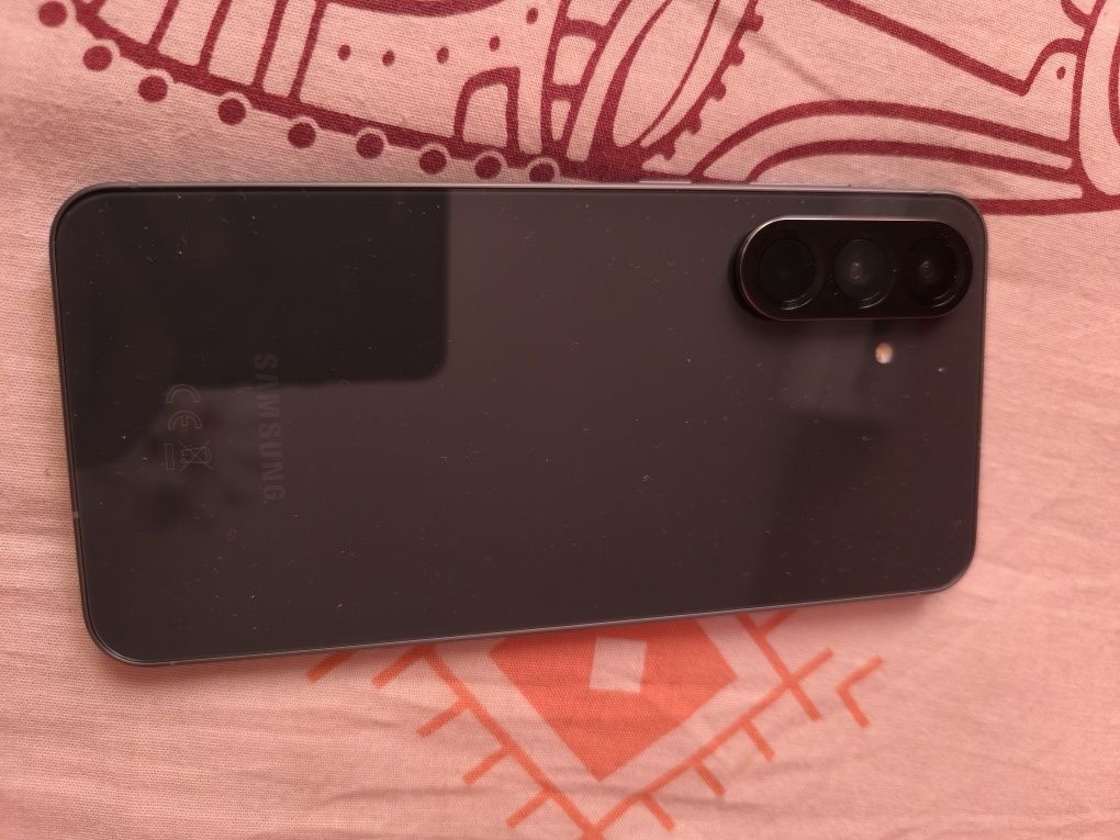 Продавам samsung A 56 256gb 8 ram чисто нов възможен бартер