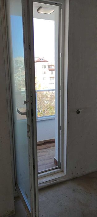 Просторен едностаен апартамент в квартал Красна поляна 3