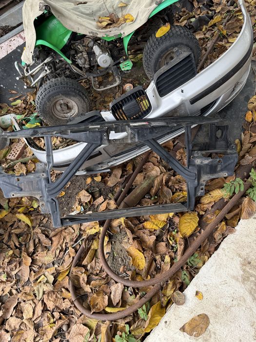 Челарка и механизъм за заключване на капак