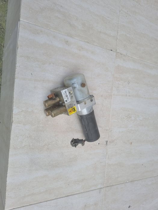 Pompa decapotare opel  bertone cabrio 2005