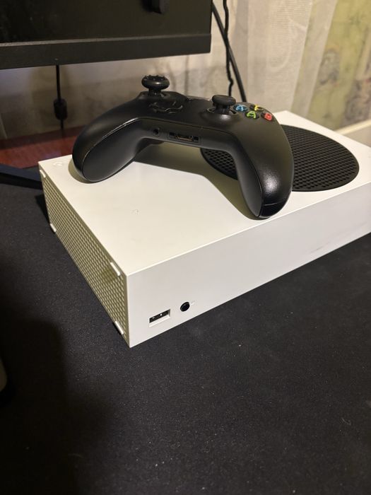 Продам Xbox Series X
