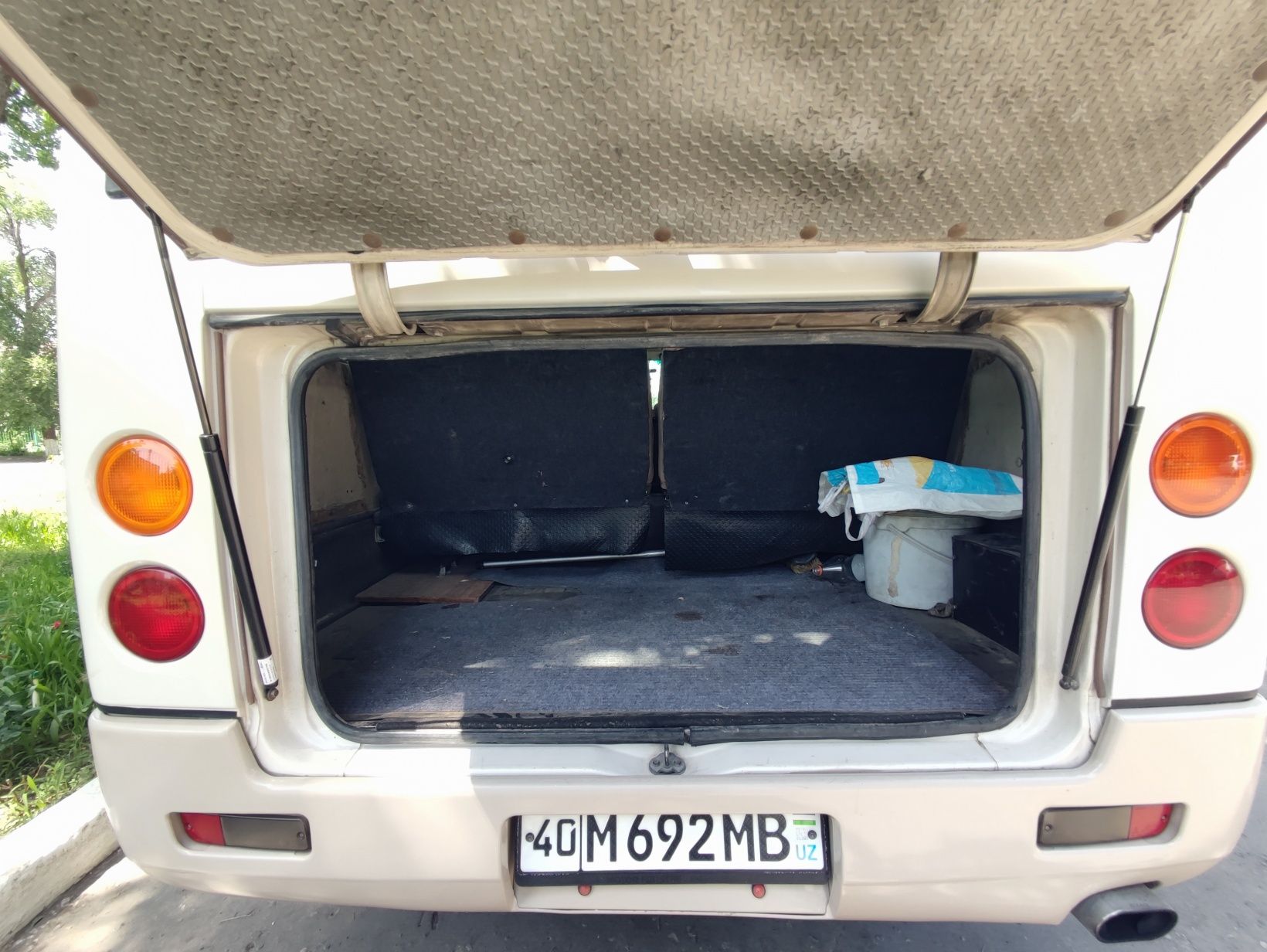 Avtobus sotiladi Mitsubishi