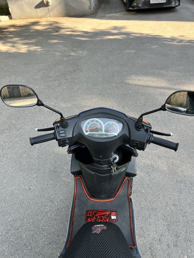 Продаю мопед М8 LIYA