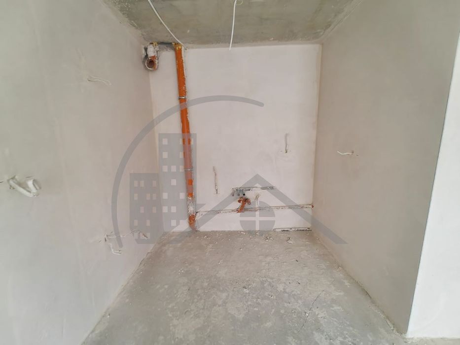 Двустаен обзаведен+маза+Паркомясто