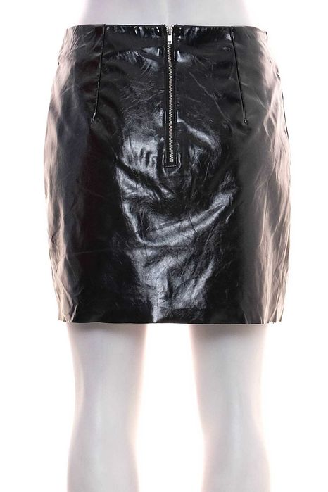 Черна права кожена лачена пола "H&M", номер 38, размер S-M