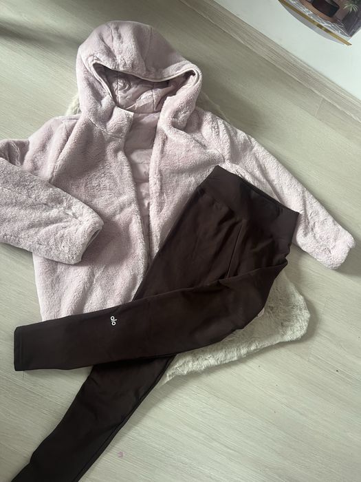 Geacă cu două fețe și colanți