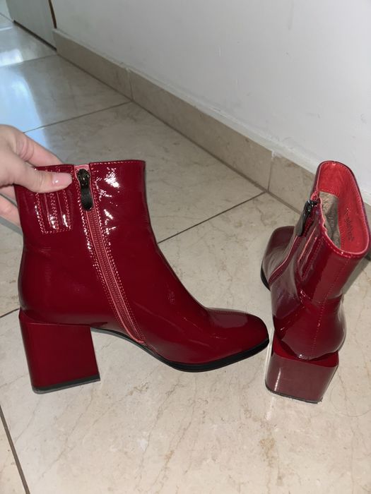 Боти с токче