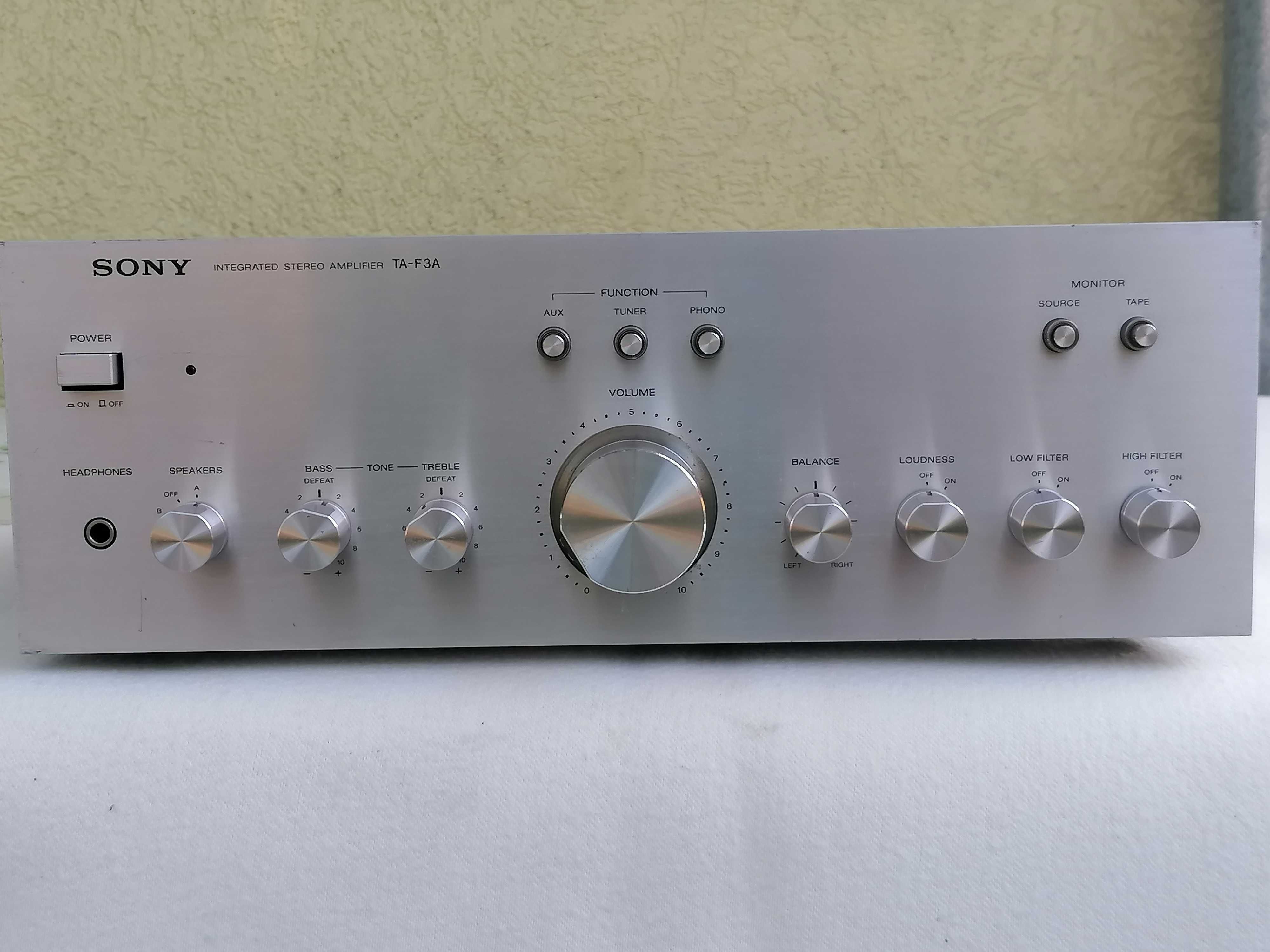 Vind amplificator SONY TA F3A