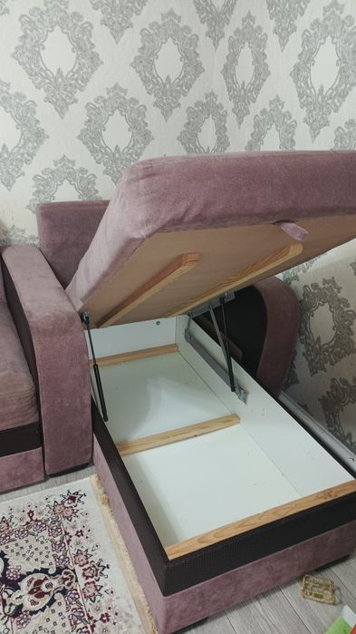 Продается диван.