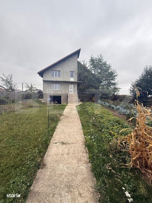 Casa etaj, 300 mp utili, 1000 mp teren, zona Scheia