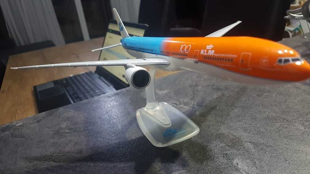 Macheta avion KLM Orange Pride Boeing 777-300ER