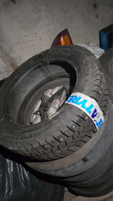 1 новый баллон шипованный