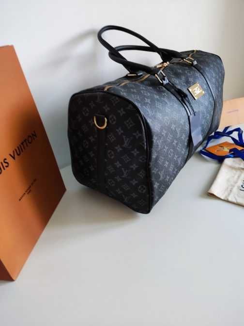 in stoc Voiaj, geanta sport Louis Vuitton 56-55