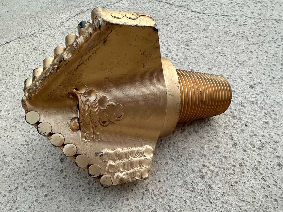 Долото шарошка пикабит дм 190 новый