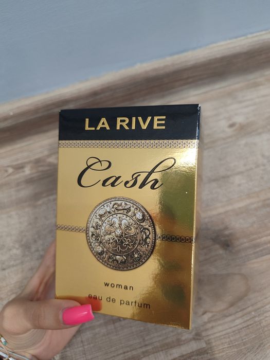 Два парфюма на Furla и La rive