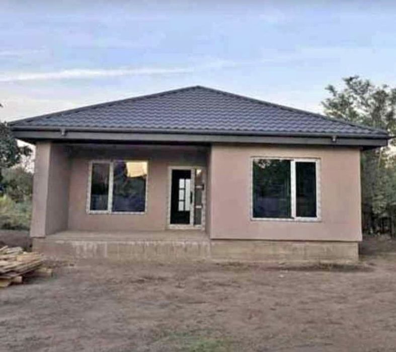 Vand case pe structura metalica