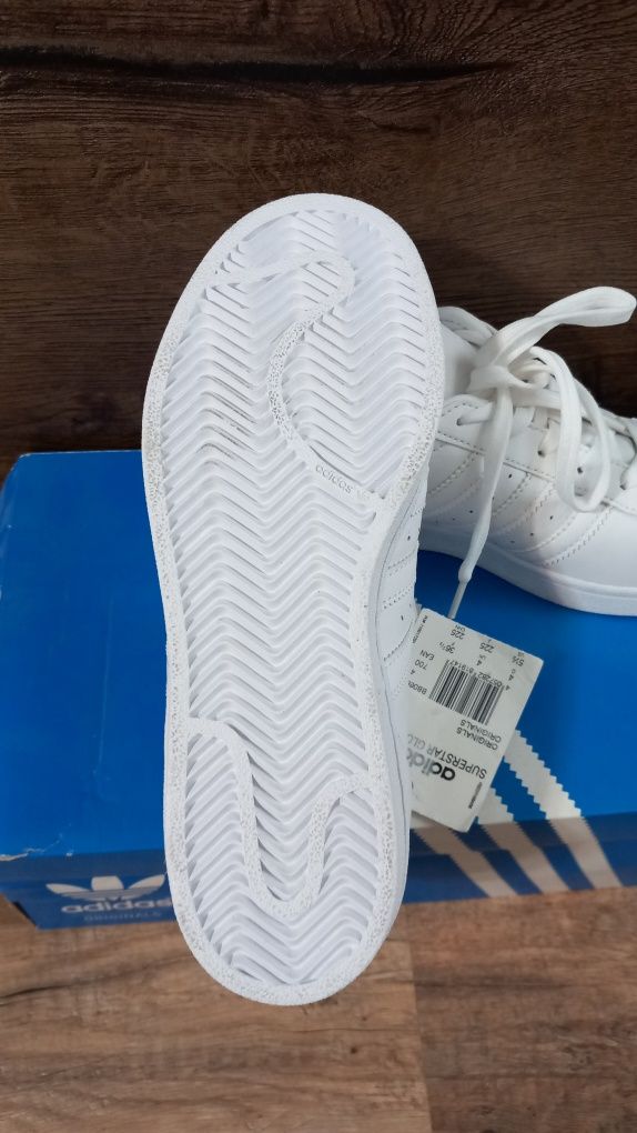 adidas superstar  36 и 2/3,