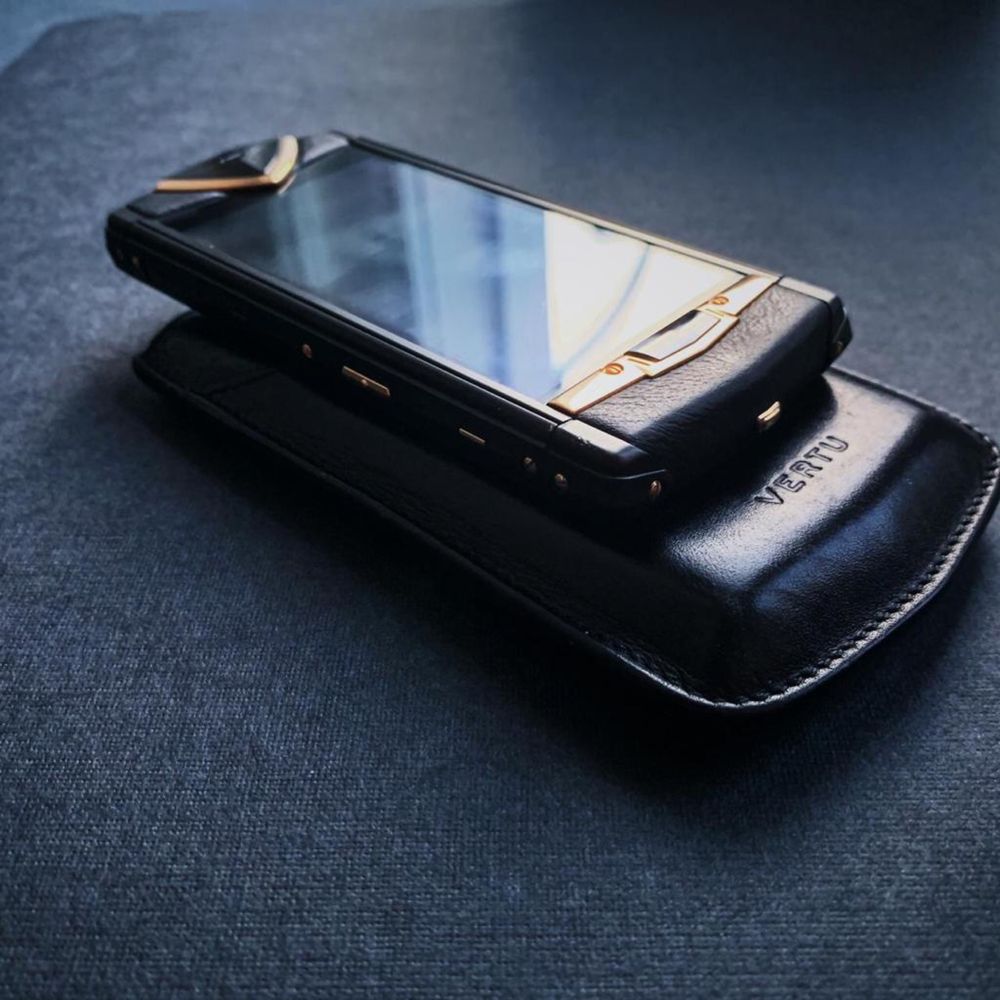 Vertu Constellation touch GOLD