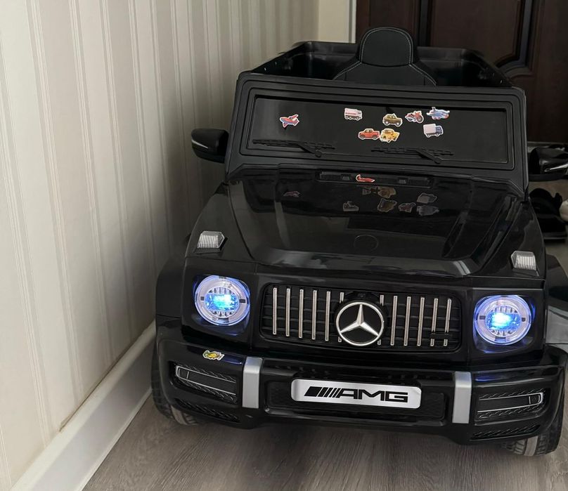 Продам детскую машину гелик