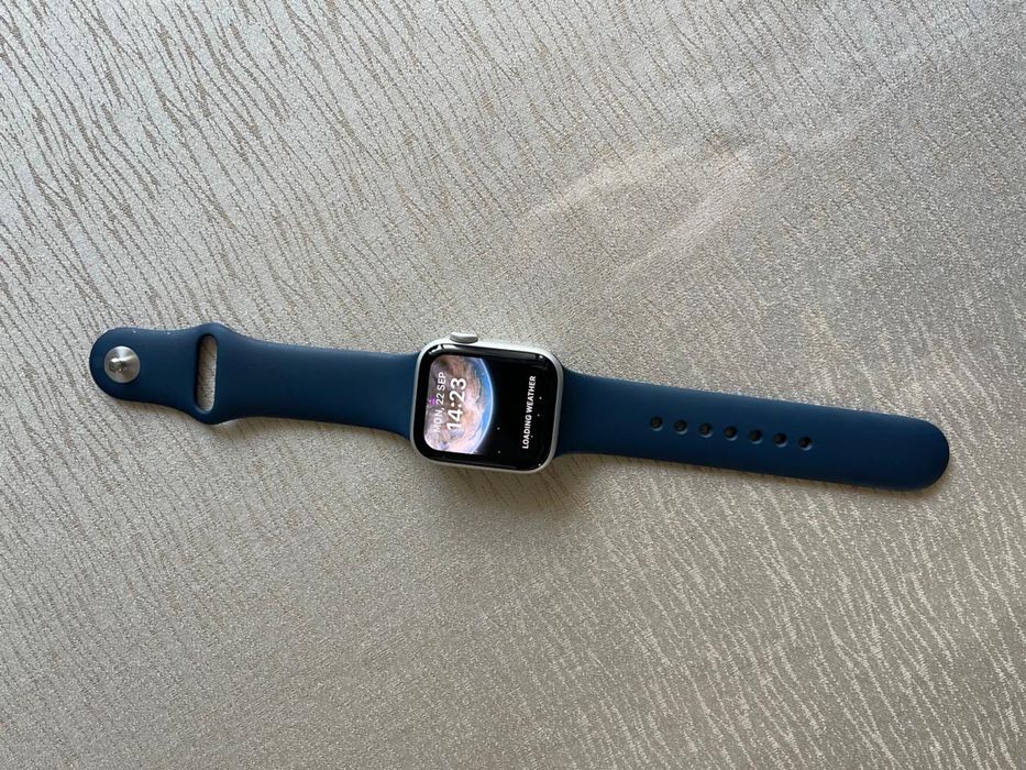 Apple Watch SE - идеальное состояние