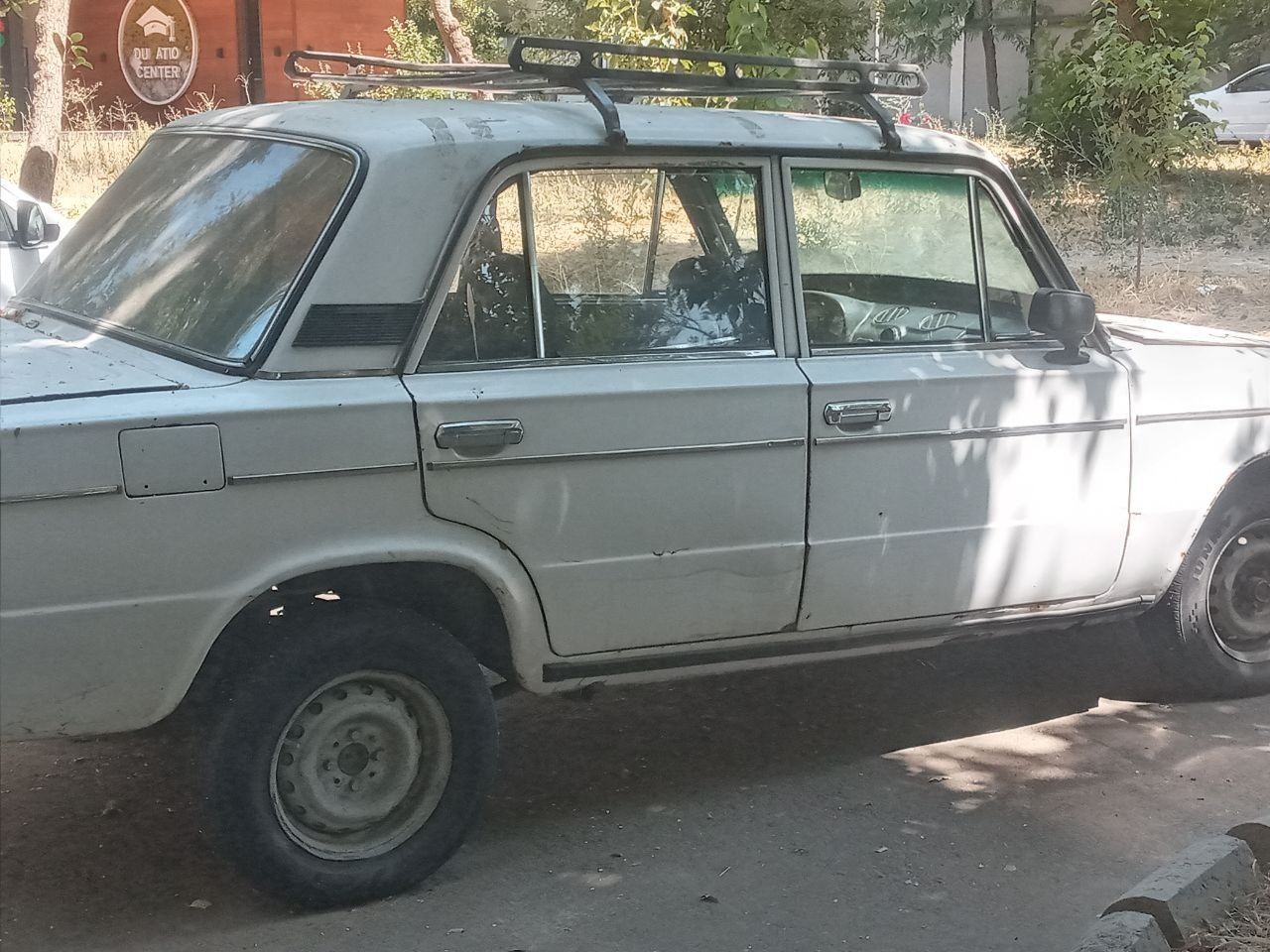Продаётся жигули ваз 2106
Седан
был создан 1985 года выпуска