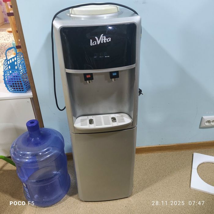 продаётся кулер для воды