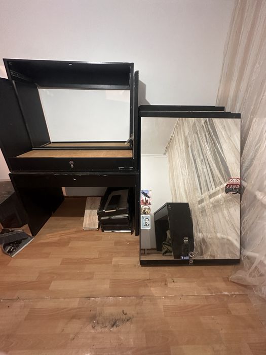 6 зеркал 6рабочих барбер-столов 1мойка для головы и 2барберских кресло