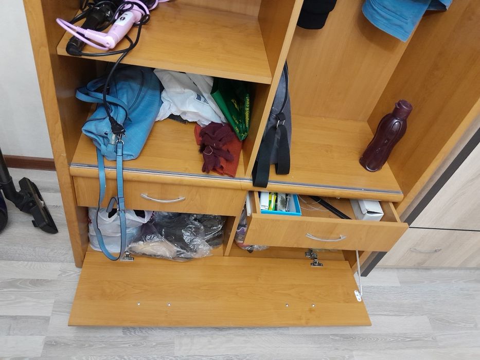 продается прихожая