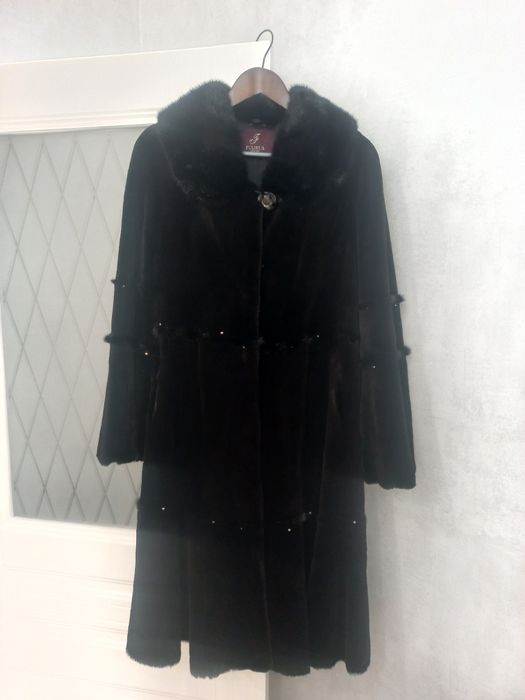 Норковая шуба в отличном состоянии. Стриженая норка.