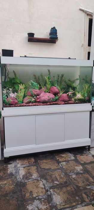 Аквариум 300литров.