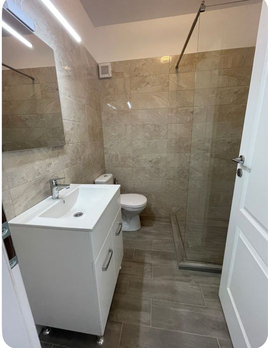 Inchiriez apartamente regim hotelier Otopeni