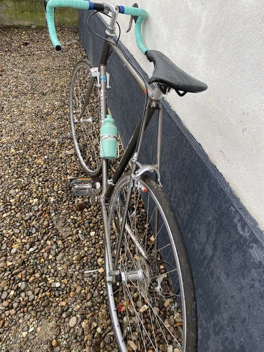 Vand bicicleta cursiera bianchi