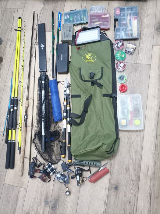 Vînd scule și accesorii de pescuit