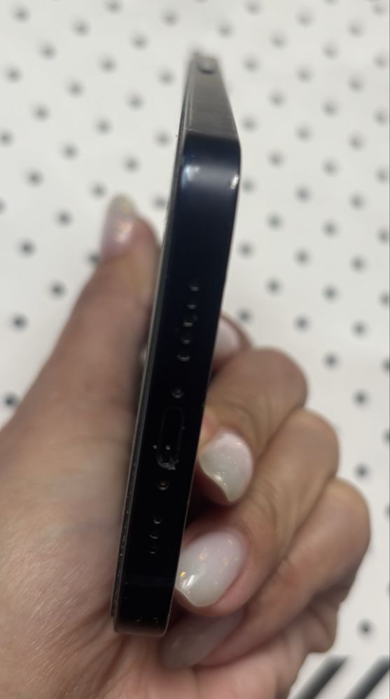 Iphone 12 с документами
