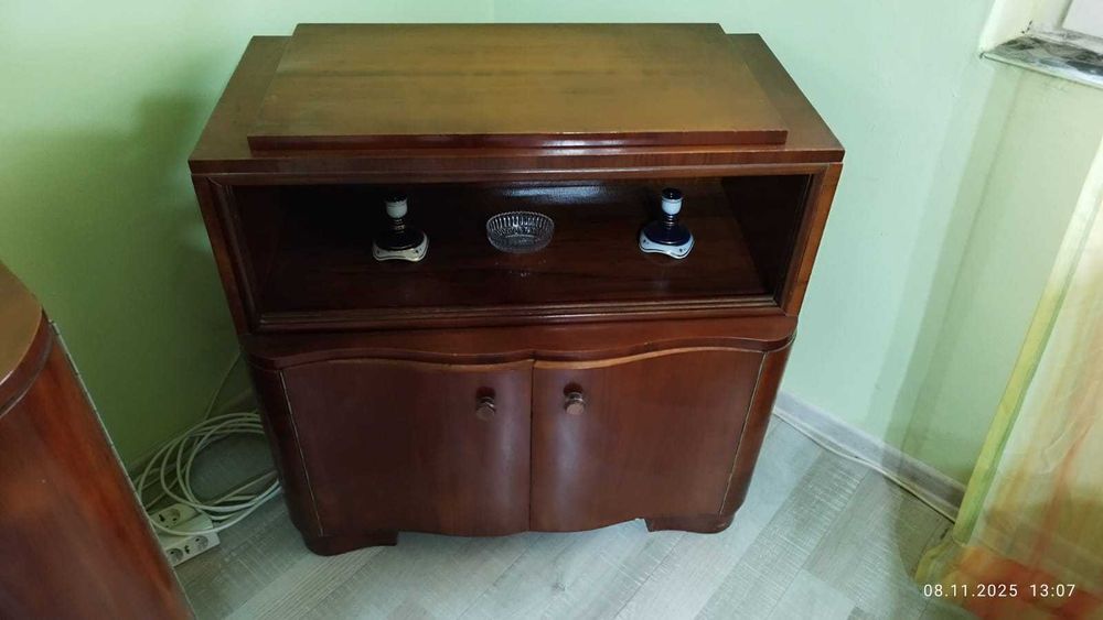 Vand mobila sufragerie