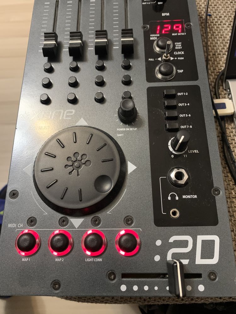 Xone 2D Controller DJ și placa de sunet 10in/12out