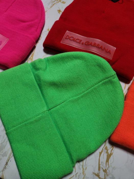 Зимни шапки намалени