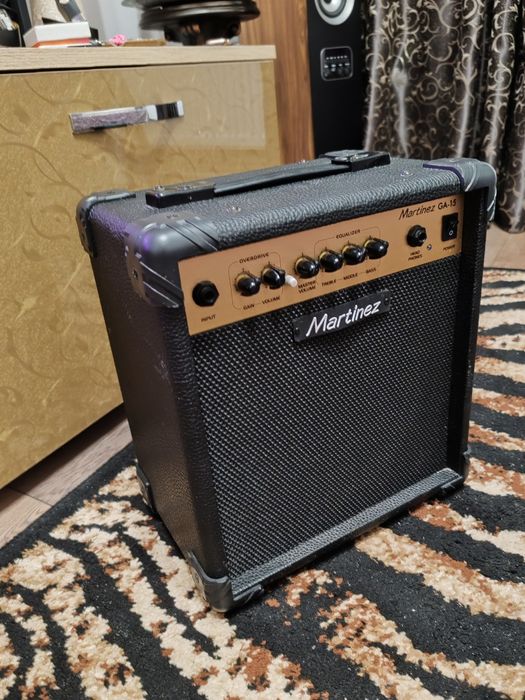 Amplificator chitara electrica