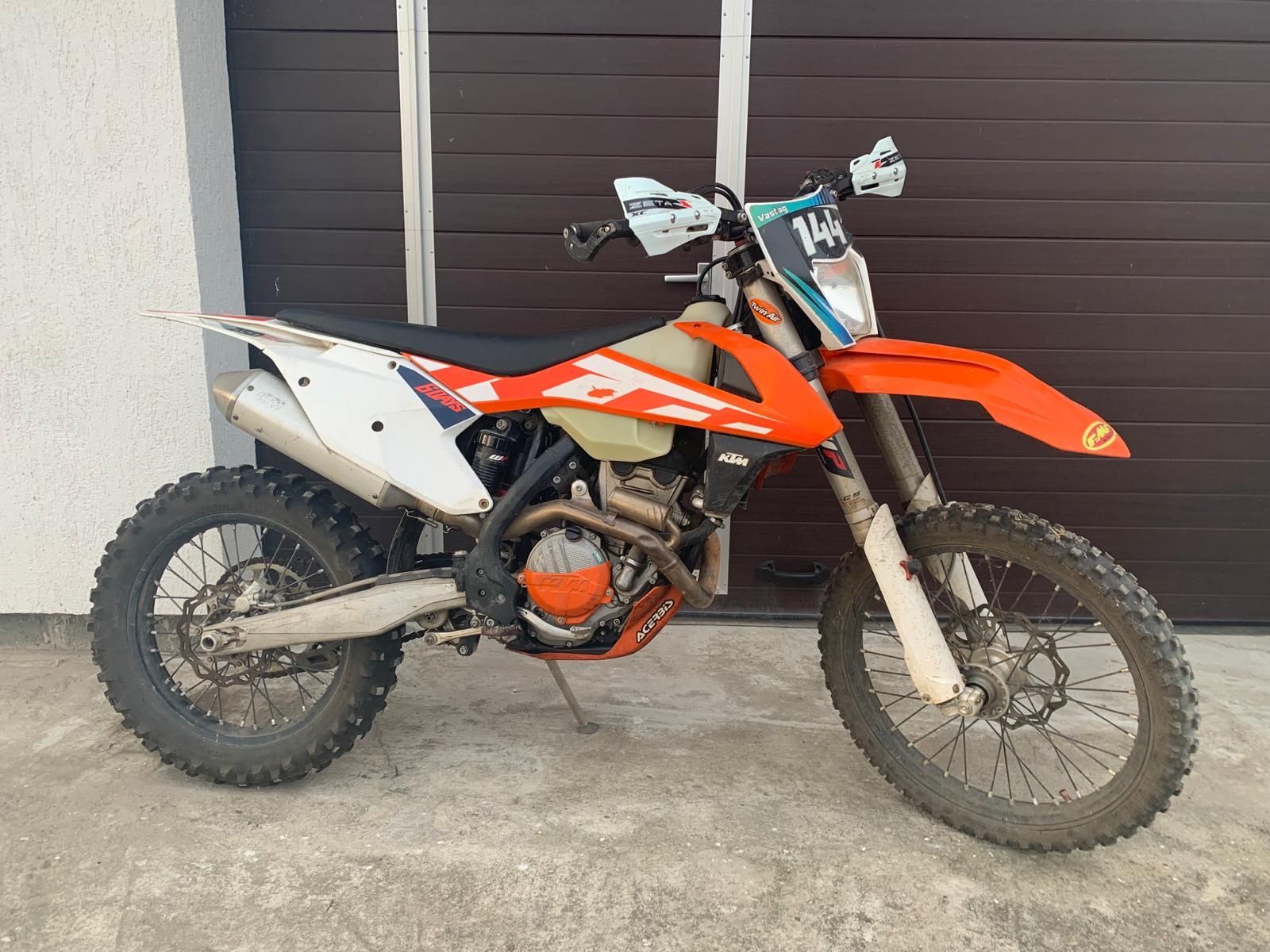 Vând KTM 250 XC-F Six Days