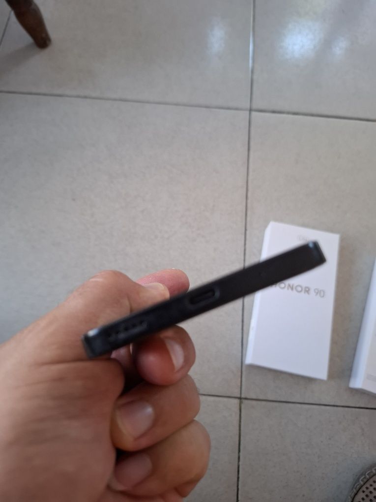 Honor 90 Lite като нов
