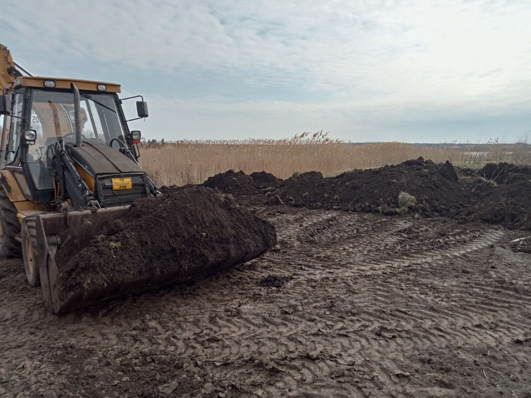 Buldoexcavator de inchiriat