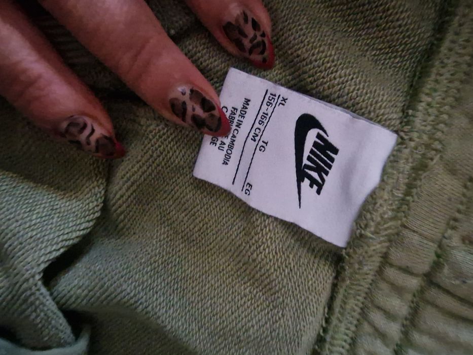 Дамско Nike номер S