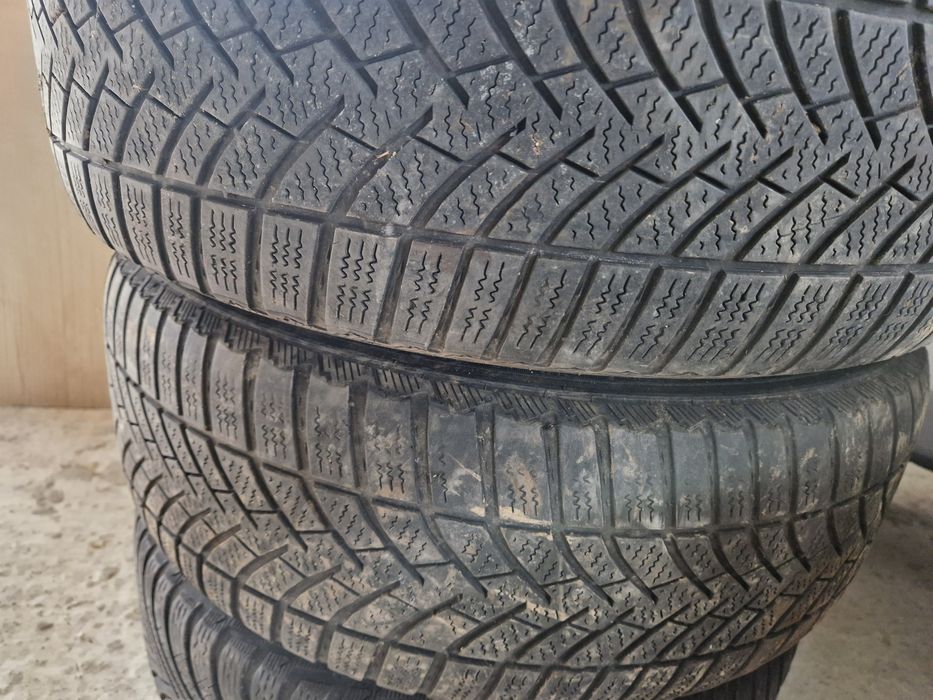 Jante de tabla si cauciucuri iarna 205/55 R16 Volkswagen Passat