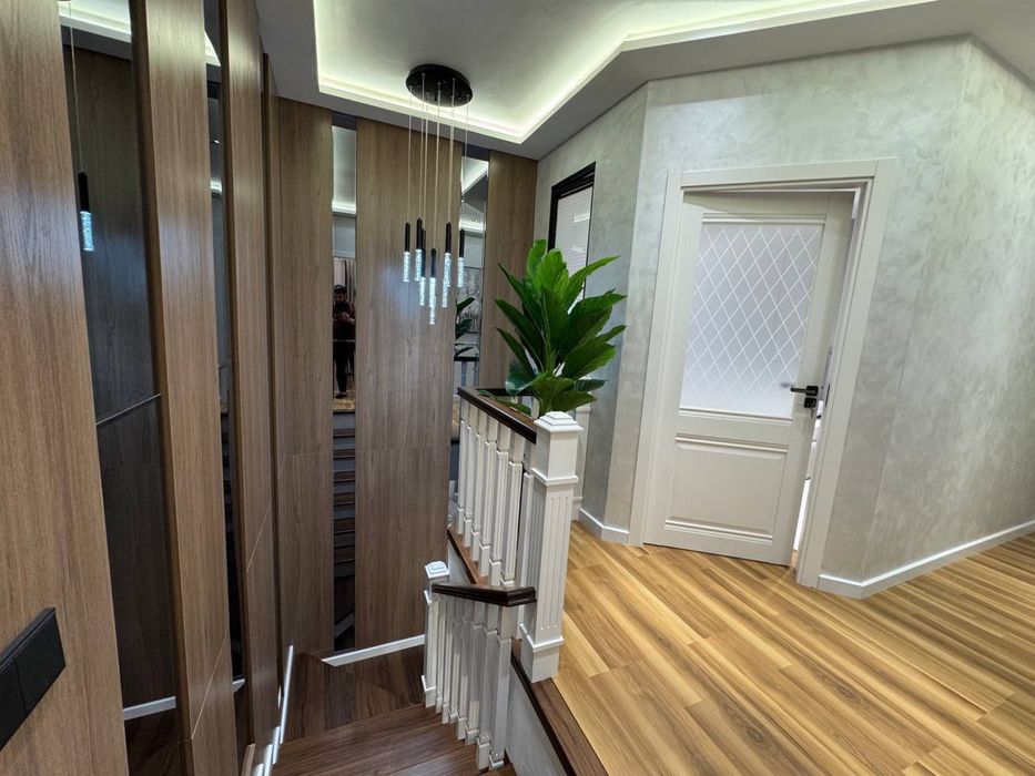 Шота руставели ЖК Соларисдан 3хонали уй арендага берилади