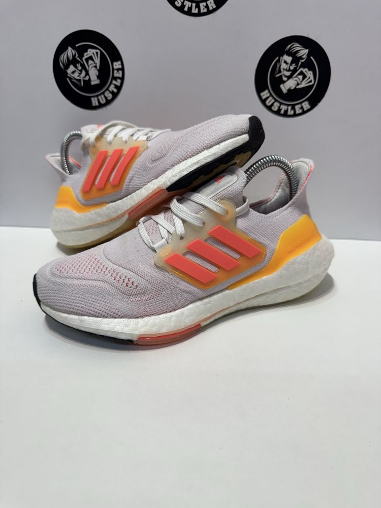 Маратонки ADIDAS ULTRA BOOST 22 W.Номер 36