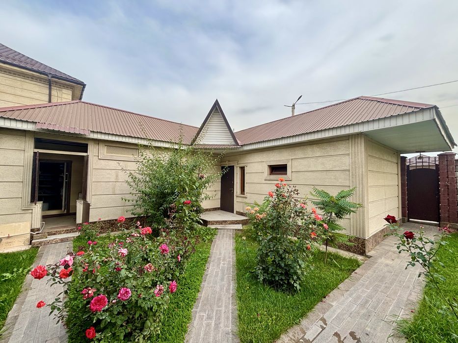 Продам дом 7 комнат п.Абай